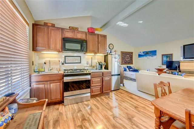 4465 Rolfe, San Diego, CA 92117