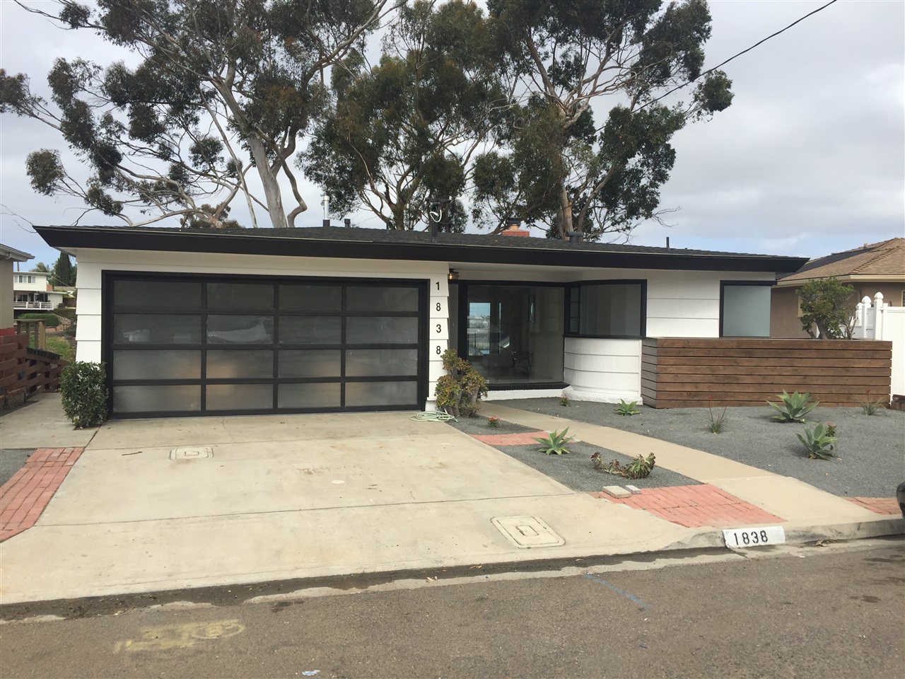 1838 Mission Cliff Dr, San Diego, CA 92116