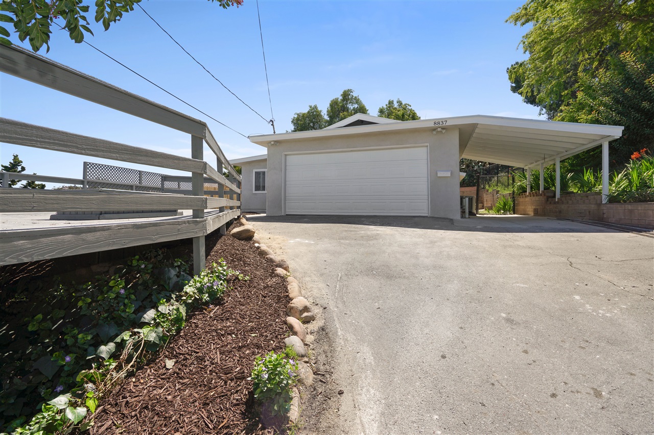8837 Carmir Dr, Santee, CA 92071