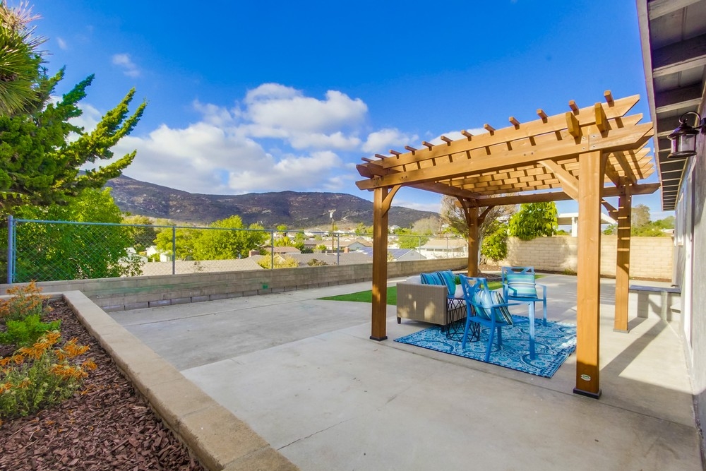 6866 Renkrib, San Diego, CA 92119