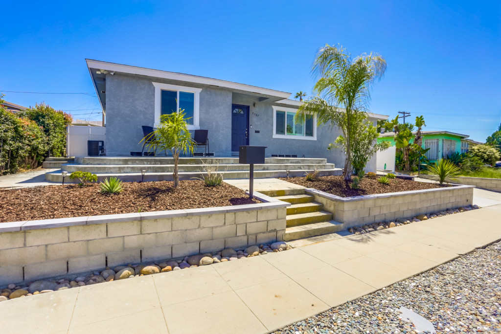 5567 Las Alturas Terrace, San Diego, CA 92114